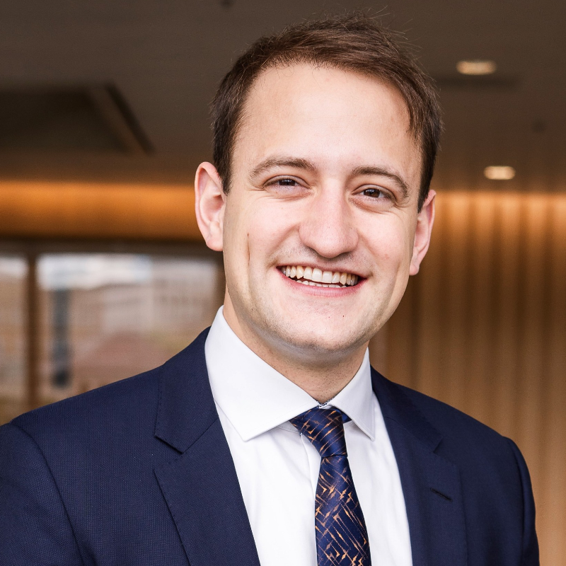 Dr.  Matthias Miller